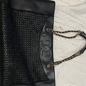 Tory Burch Elegant Black Quilted Women's Bag